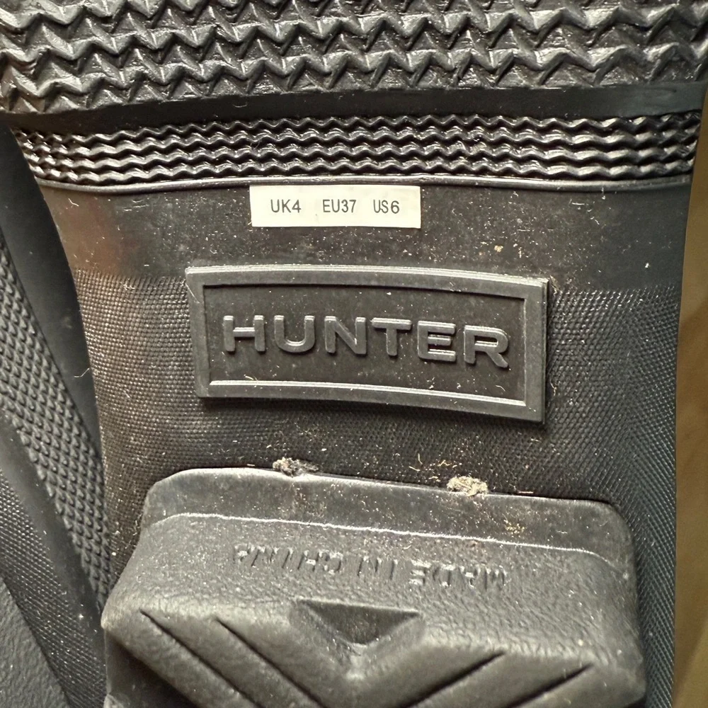 Hunter Original Insulated Fleece Chelsea Ankle Waterproof Rain Boots - Picture 7 of 9